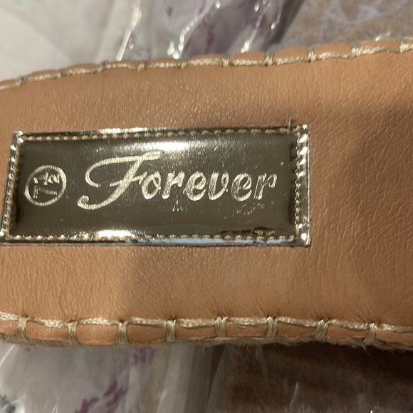 Brand new sandals 7.5❤️ - Picture 2 of 4